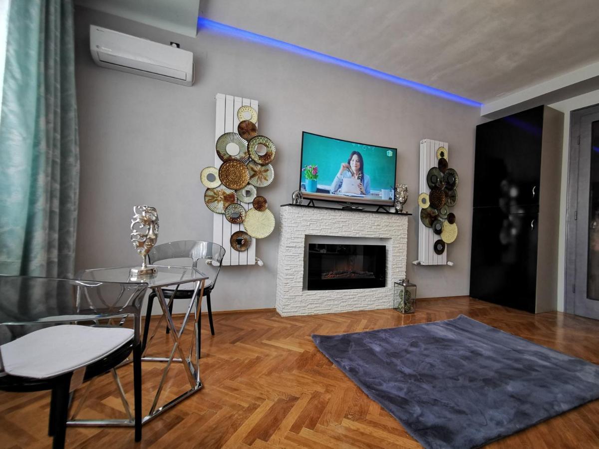 Crystal Central Apartment 布拉索夫 外观 照片