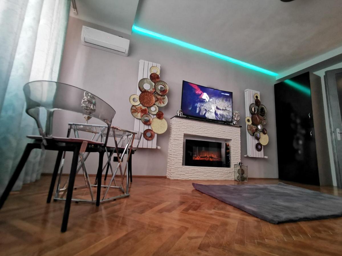 Crystal Central Apartment 布拉索夫 外观 照片